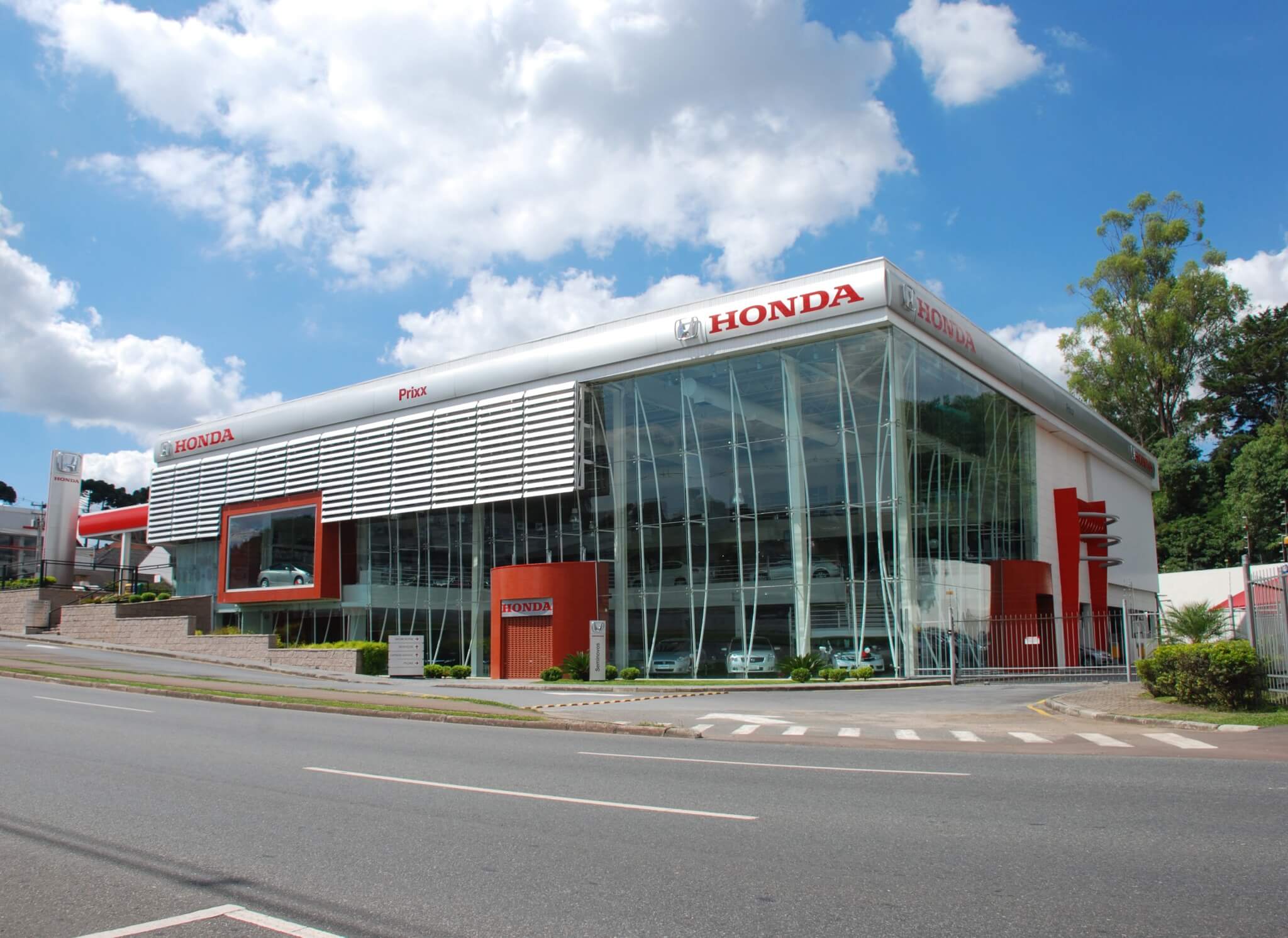 Fachada da concessionária Honda Prixx